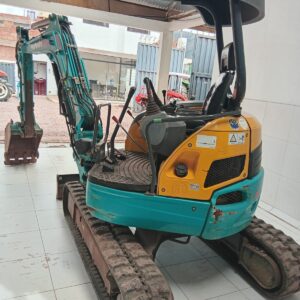 MINIEXCAVADORA U-30